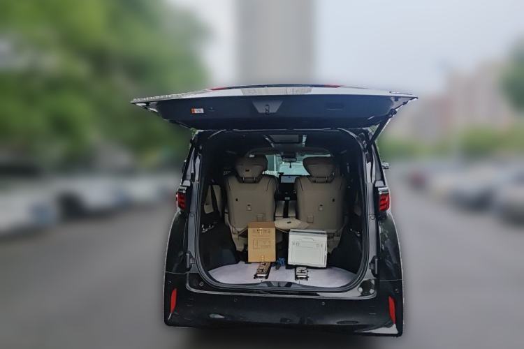 Used Toyota Alphard 2024 Dual-Engine 2.5L Deluxe Edition Trunk