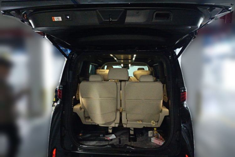 Used Toyota Alphard 2024 Dual-Engine 2.5L Deluxe Edition Trunk