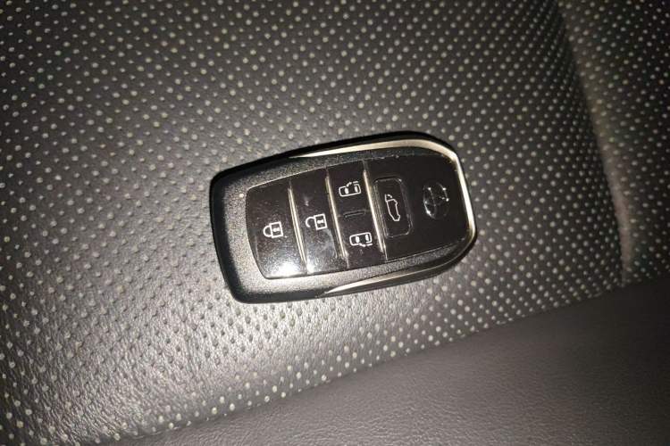 Used Toyota Alphard 2024 Dual-Engine 2.5L Prestige Edition Vehicle Key