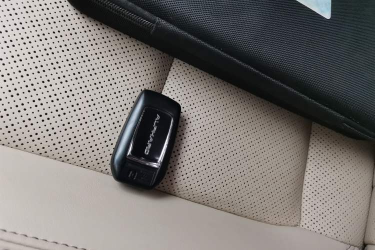 Used Toyota Alphard 2024 Dual-Engine 2.5L Prestige Edition Vehicle Key