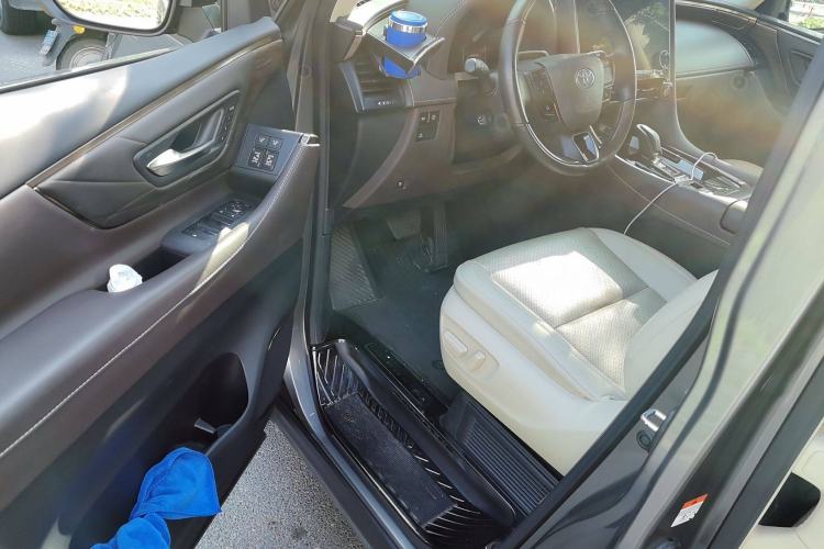 Used Toyota Alphard 2024 Dual-Engine 2.5L Deluxe Edition Driver Seat