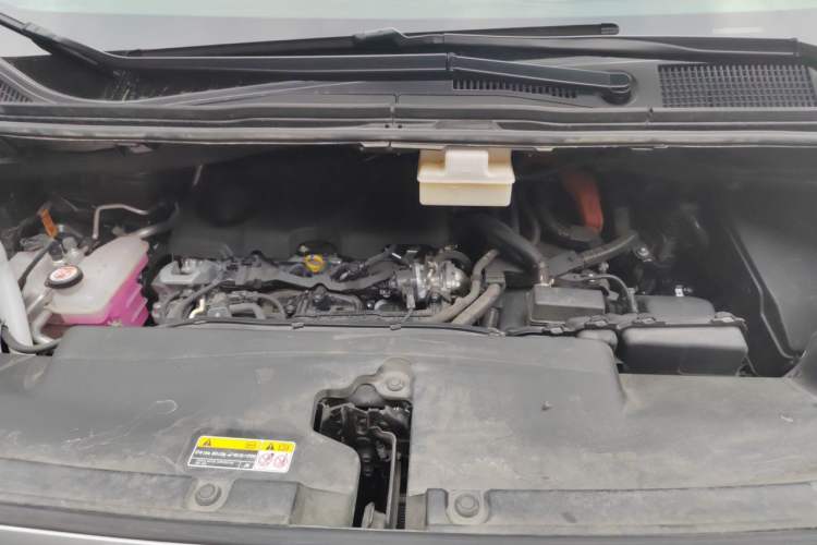 Used Toyota Alphard 2024 Dual-Engine 2.5L Deluxe Edition Engine Bay