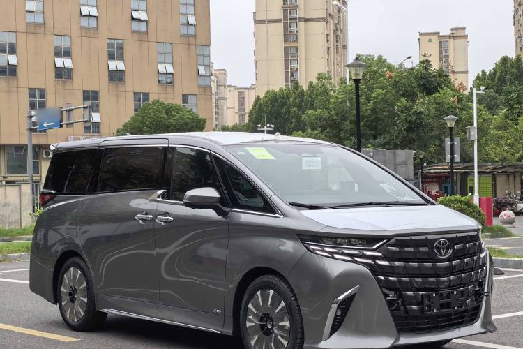 Used Toyota Alphard 2024 Dual-Engine 2.5L Deluxe Edition Exterior 2