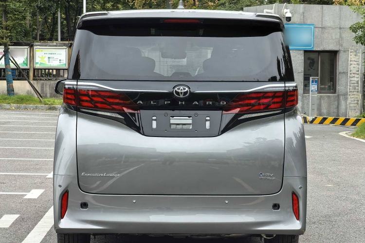 Used Toyota Alphard 2024 Dual-Engine 2.5L Deluxe Edition Exterior 5