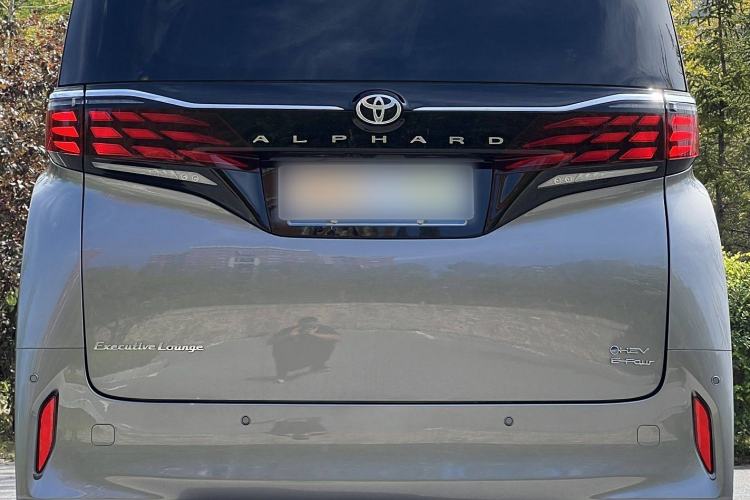 Used Toyota Alphard 2024 Dual-Engine 2.5L Prestige Edition Exterior 5