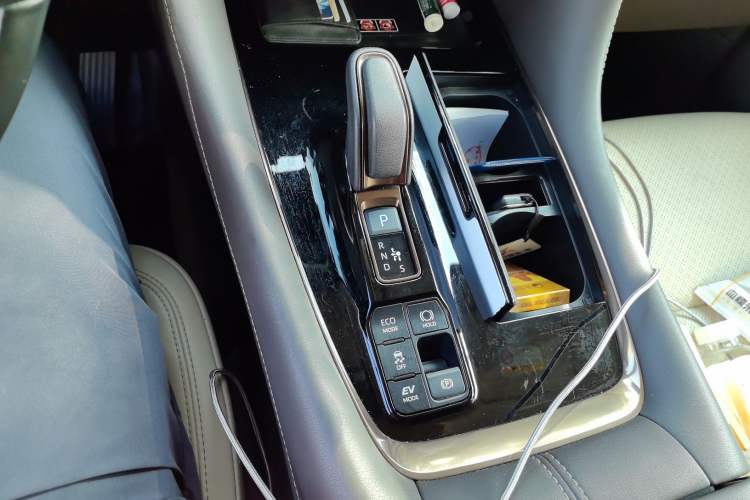 Used Toyota Alphard 2024 Dual-Engine 2.5L Deluxe Edition Gear Lever