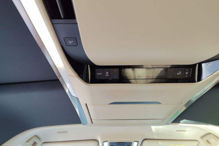 Used Toyota Alphard 2024 Dual-Engine 2.5L Deluxe Edition Headliner