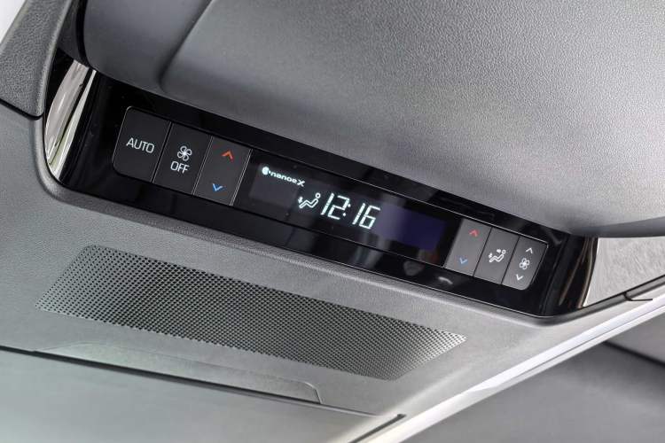 Used Toyota Alphard 2024 Dual-Engine 2.5L Deluxe Edition Interior 1