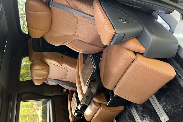 Used Toyota Alphard 2024 Dual-Engine 2.5L Prestige Edition Interior 2