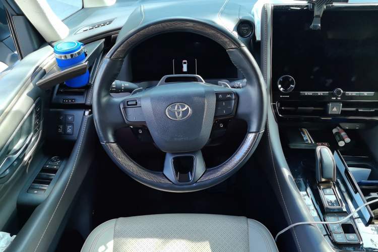 Used Toyota Alphard 2024 Dual-Engine 2.5L Deluxe Edition Steering Wheel