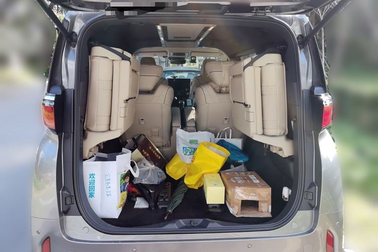 Used Toyota Alphard 2024 Dual-Engine 2.5L Deluxe Edition Trunk