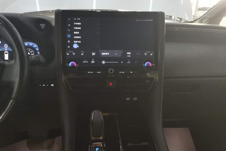 Used Toyota Alphard 2024 Dual-Engine 2.5L Deluxe Edition Audio And AC Panel