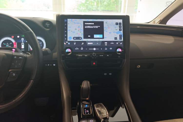 Used Toyota Alphard 2024 Dual-Engine 2.5L Deluxe Edition Audio And AC Panel