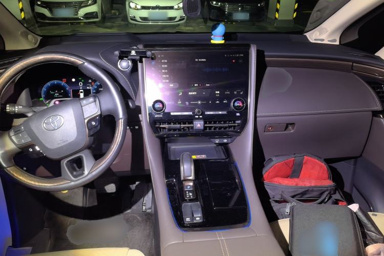 Used Toyota Alphard 2024 Dual-Engine 2.5L Prestige Edition Center Console