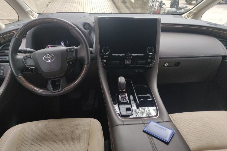 Used Toyota Alphard 2024 Dual-Engine 2.5L Prestige Edition Center Console