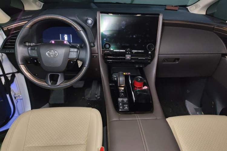 Used Toyota Alphard 2024 Dual-Engine 2.5L Prestige Edition Center Console