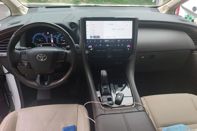 Used Toyota Alphard 2024 Dual-Engine 2.5L Prestige Edition Center Console