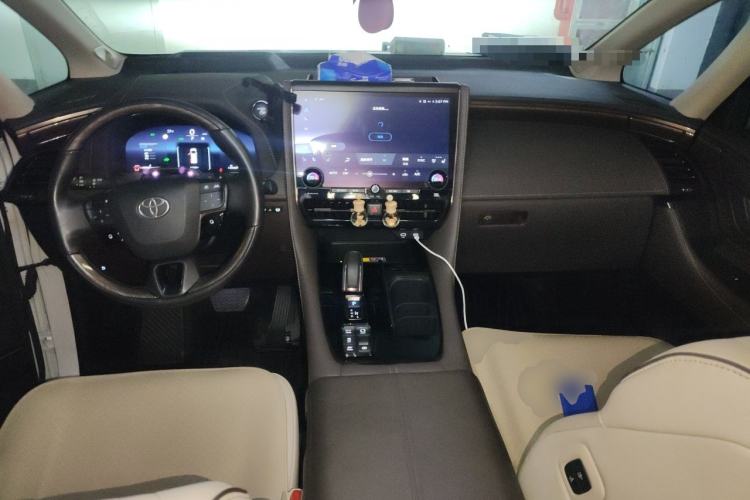Used Toyota Alphard 2024 Dual-Engine 2.5L Prestige Edition Center Console