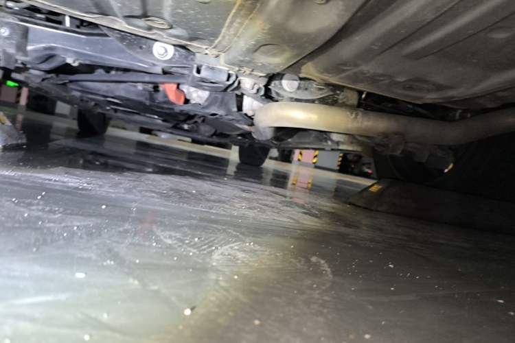 Used Toyota Alphard 2024 Dual-Engine 2.5L Deluxe Edition Chassis Rear