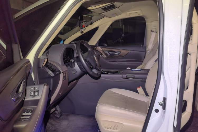 Used Toyota Alphard 2024 Dual-Engine 2.5L Prestige Edition Driver Seat