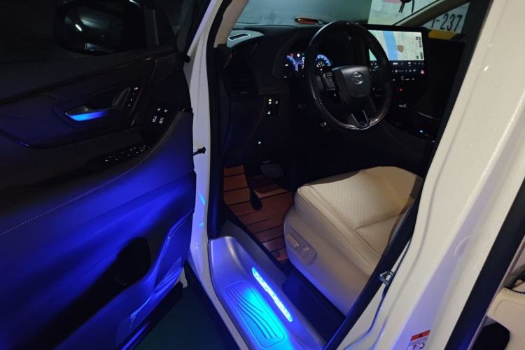Used Toyota Alphard 2024 Dual-Engine 2.5L Deluxe Edition Driver Seat