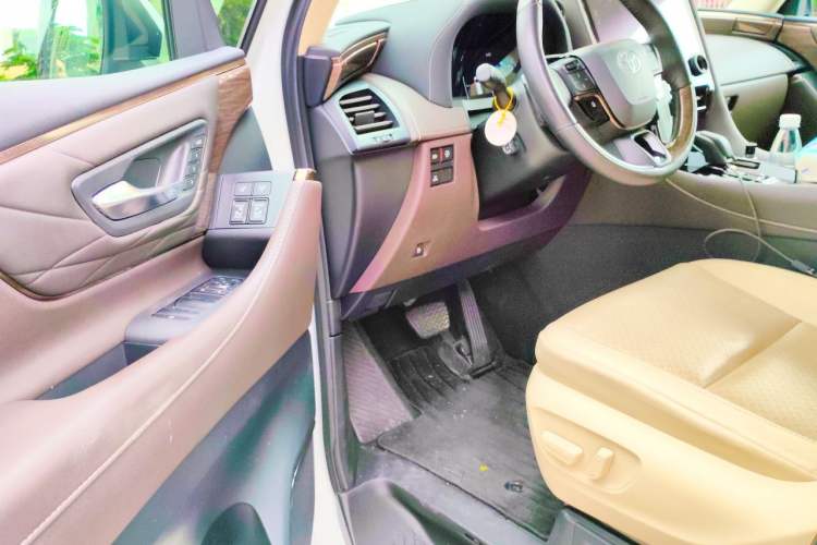 Used Toyota Alphard 2024 Dual-Engine 2.5L Prestige Edition Driver Seat
