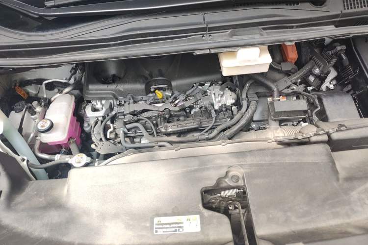 Used Toyota Alphard 2024 Dual-Engine 2.5L Prestige Edition Engine Bay