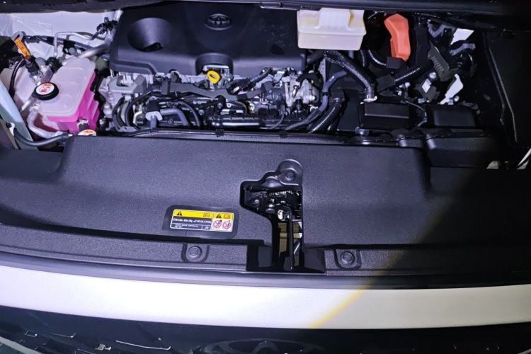 Used Toyota Alphard 2024 Dual-Engine 2.5L Deluxe Edition Engine Bay