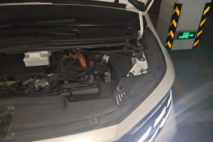 Used Toyota Alphard 2024 Dual-Engine 2.5L Prestige Edition Engine Bay Left