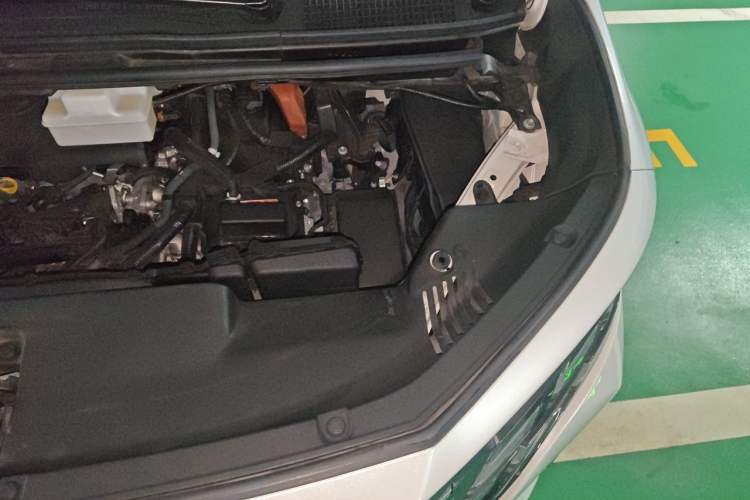 Used Toyota Alphard 2024 Dual-Engine 2.5L Prestige Edition Engine Bay Left