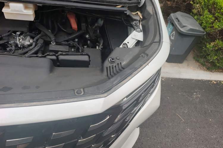 Used Toyota Alphard 2024 Dual-Engine 2.5L Prestige Edition Engine Bay Left