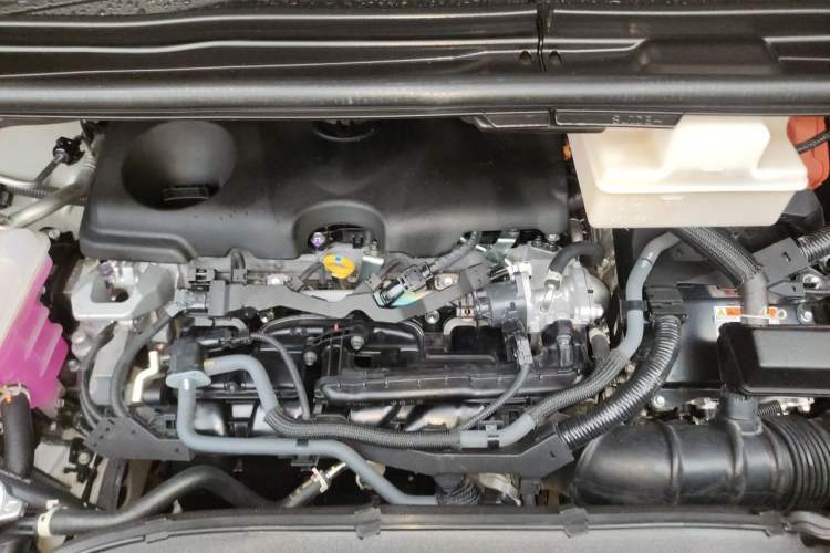 Used Toyota Alphard 2024 Dual-Engine 2.5L Deluxe Edition Engine Bay