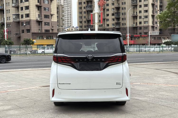 Used Toyota Alphard 2024 Dual-Engine 2.5L Deluxe Edition Exterior 4