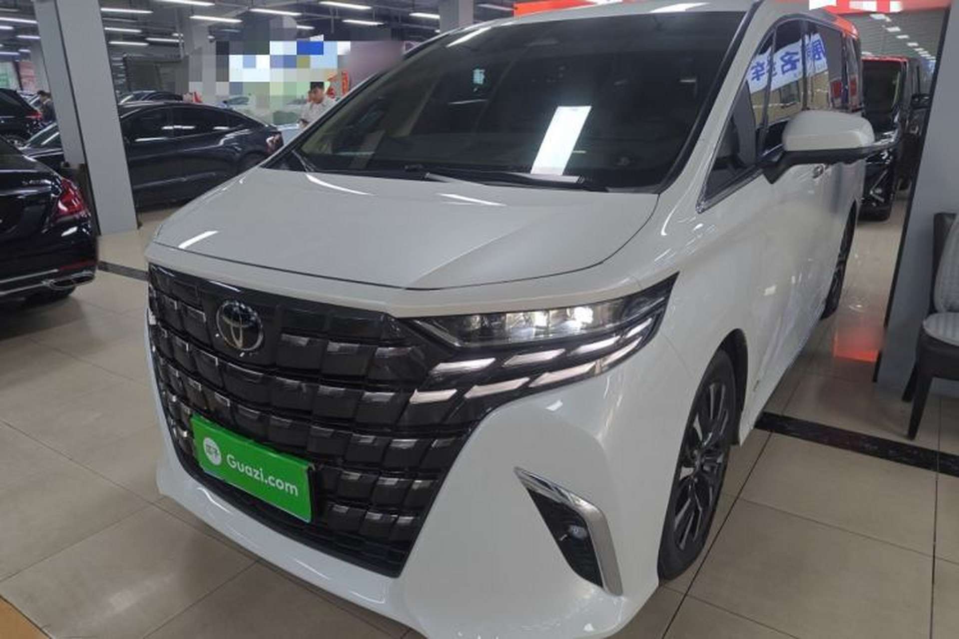 Used Toyota Alphard 2024 Dual-Engine 2.5L Deluxe Edition Front Left 45 Deg