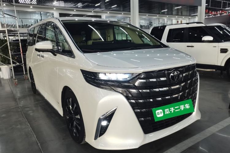 Used Toyota Alphard 2024 Dual-Engine 2.5L Deluxe Edition Front Right 45 Deg