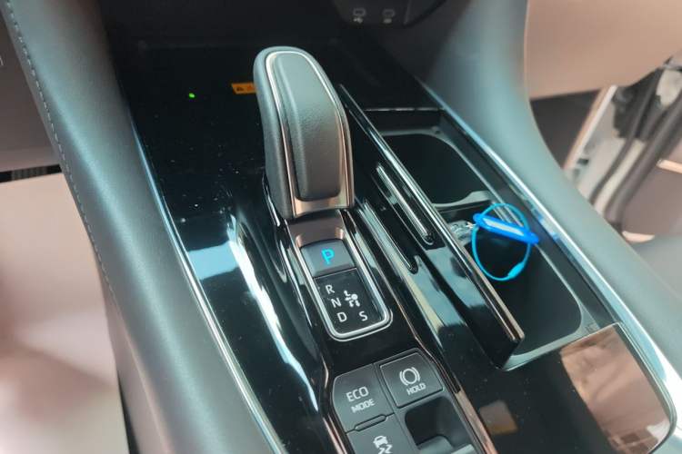 Used Toyota Alphard 2024 Dual-Engine 2.5L Deluxe Edition Gear Lever