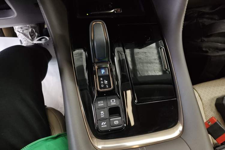 Used Toyota Alphard 2024 Dual-Engine 2.5L Prestige Edition Gear Lever