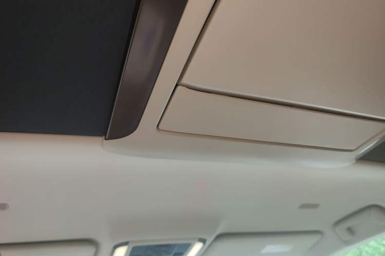 Used Toyota Alphard 2024 Dual-Engine 2.5L Prestige Edition Headliner