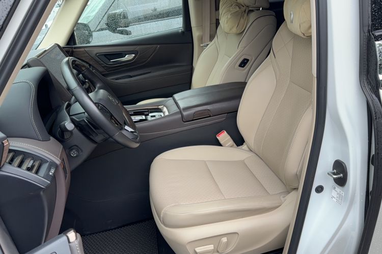Used Toyota Alphard 2024 Dual-Engine 2.5L Deluxe Edition Left Front Seat