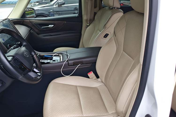 Used Toyota Alphard 2024 Dual-Engine 2.5L Prestige Edition Left Front Seat