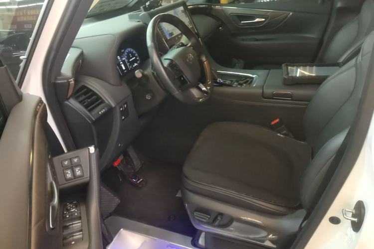 Used Toyota Alphard 2024 Dual-Engine 2.5L Deluxe Edition Left Front Seat