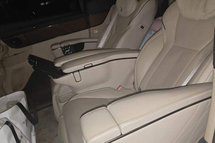 Used Toyota Alphard 2024 Dual-Engine 2.5L Prestige Edition Left Rear Seat