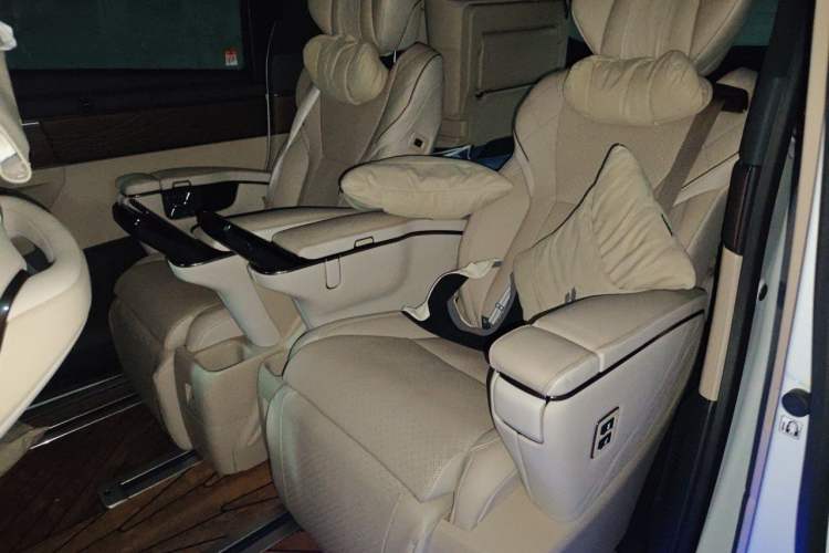 Used Toyota Alphard 2024 Dual-Engine 2.5L Deluxe Edition Left Rear Seat