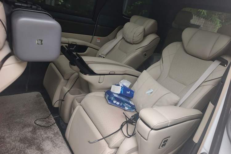 Used Toyota Alphard 2024 Dual-Engine 2.5L Prestige Edition Left Rear Seat