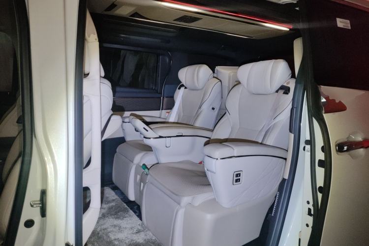 Used Toyota Alphard 2024 Dual-Engine 2.5L Prestige Edition Left Rear Seat