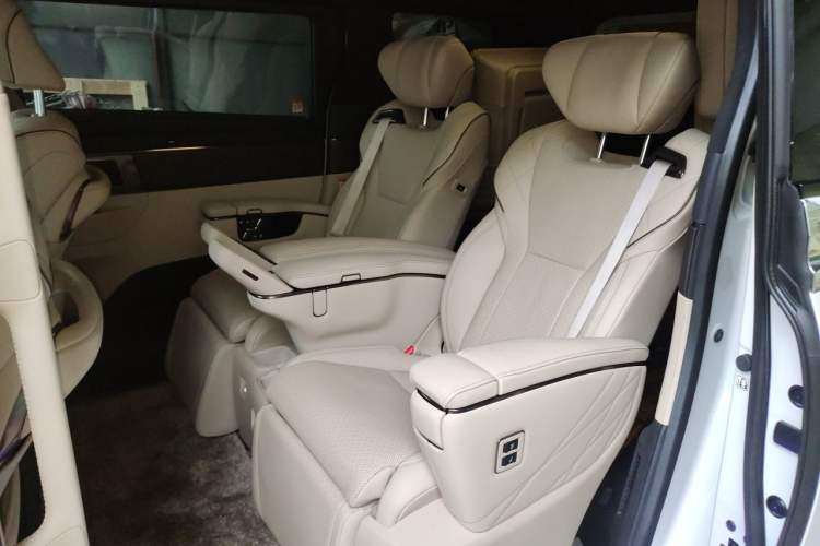 Used Toyota Alphard 2024 Dual-Engine 2.5L Deluxe Edition Left Rear Seat