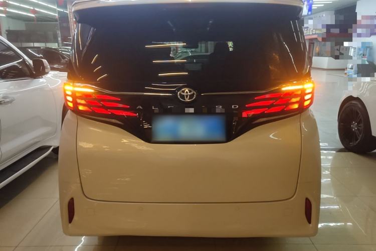 Used Toyota Alphard 2024 Dual-Engine 2.5L Deluxe Edition Rear