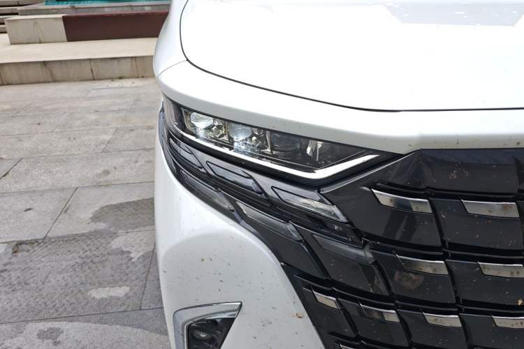 Used Toyota Alphard 2024 Dual-Engine 2.5L Prestige Edition Right Front Headlight