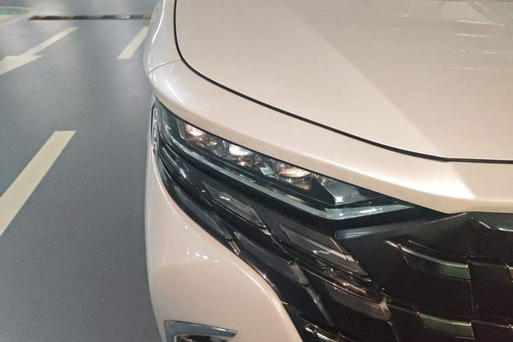 Used Toyota Alphard 2024 Dual-Engine 2.5L Prestige Edition Right Front Headlight