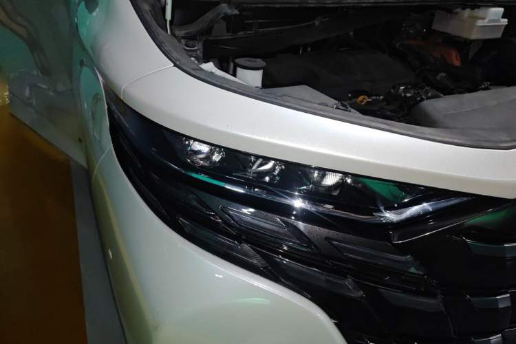 Used Toyota Alphard 2024 Dual-Engine 2.5L Deluxe Edition Right Front Headlight